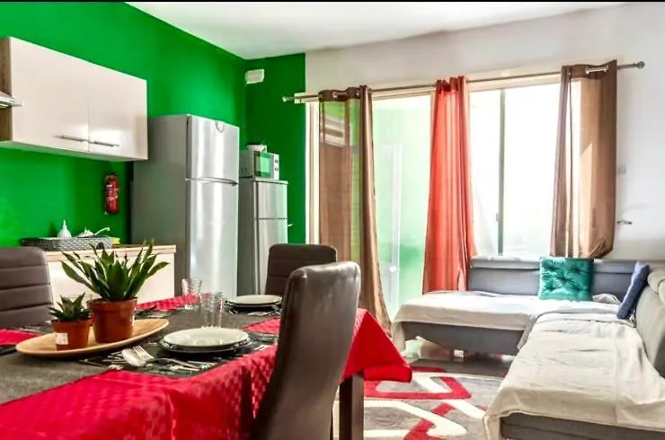 Room 2- Private Room With Balcony Ac Wifi And En Suite Homestay Sliema